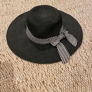 Women’s Blk floppy Hat